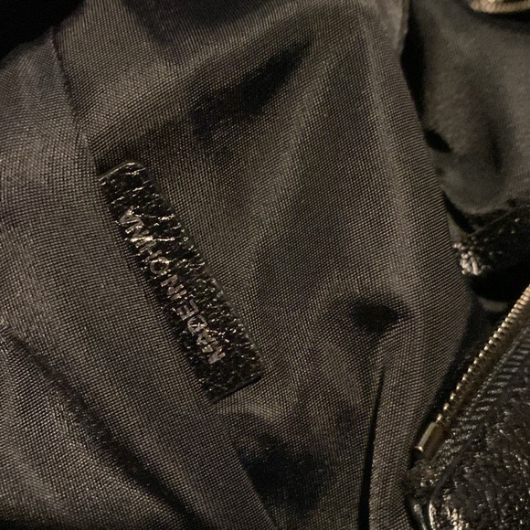 Burberry Large Tote - Picture 6 of 8